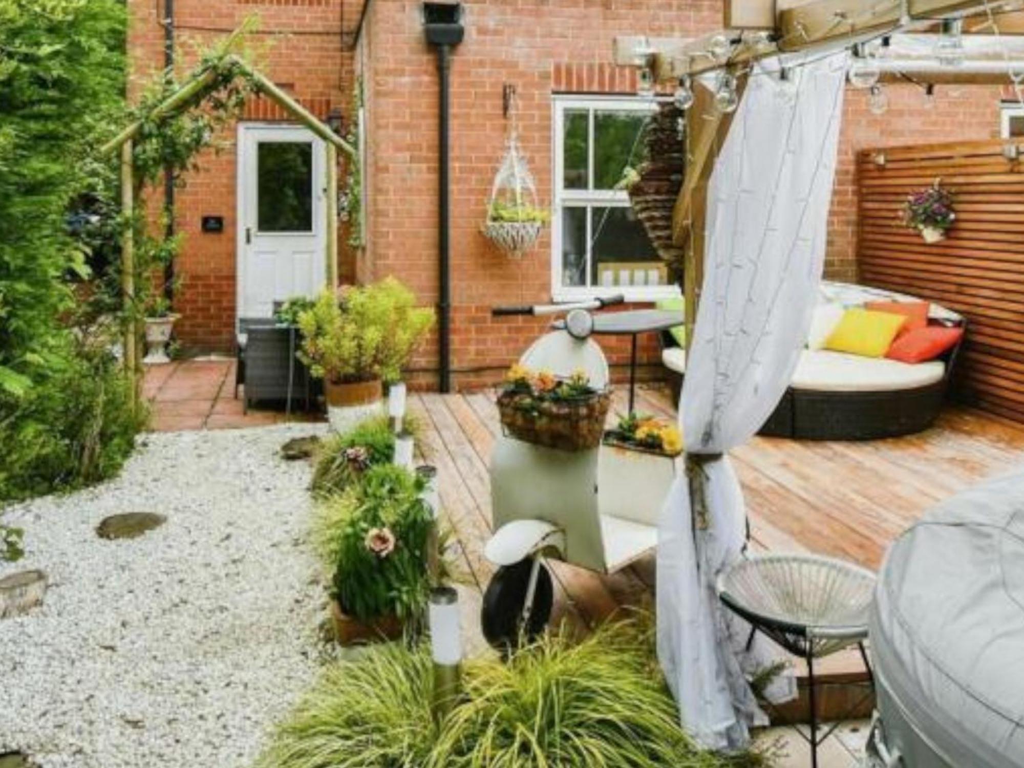 Cosy Garden Flat, Private Hot Tub & Four Poster Bed Daire York Dış mekan fotoğraf